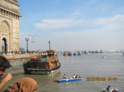 インド最大の都市・ムンバイの港